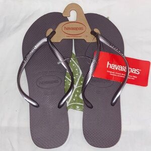 NWT havaianas lilac announce flip flops